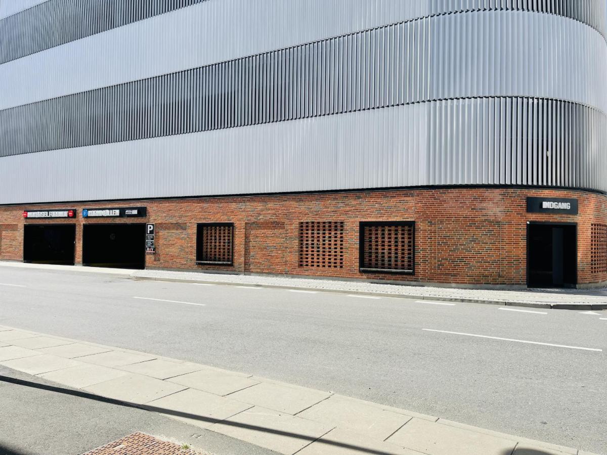 Aday - Harbor Groundfloor Own Entrance - Studio Aalborg Luaran gambar